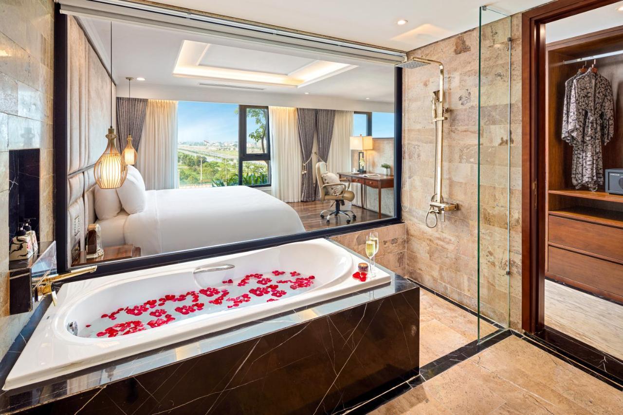 Ravatel Luxury Hotel Bac Giang Bagian luar foto