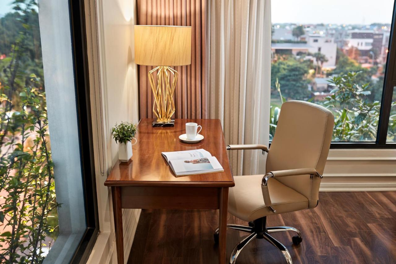 Ravatel Luxury Hotel Bac Giang Bagian luar foto
