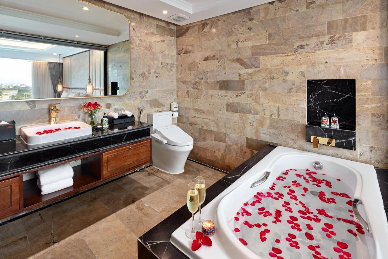 Ravatel Luxury Hotel Bac Giang Bagian luar foto