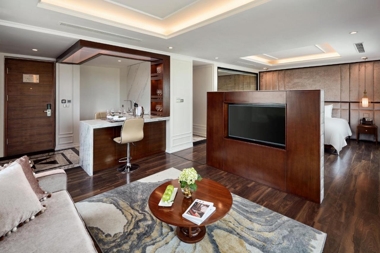 Ravatel Luxury Hotel Bac Giang Bagian luar foto